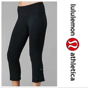 Lululemon Gather and crow crops